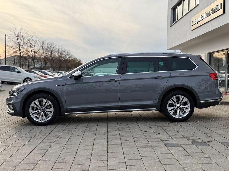 Gebraucht VW Passat Alltrack 200 PS (147 kW) 2022 Mondsteingrau Kombi