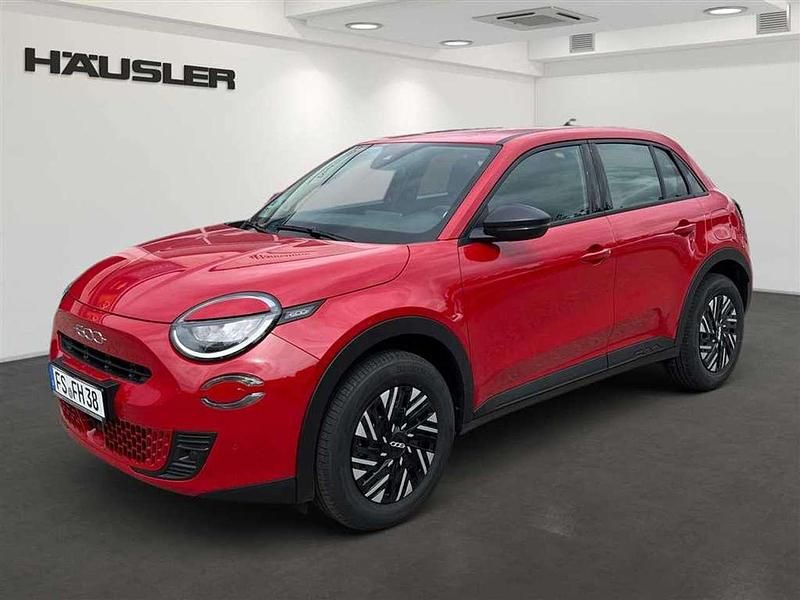 Passione rot Gebraucht 2025 Fiat 600 SUV | 28.990 € (Teuer) - Bild 1/4