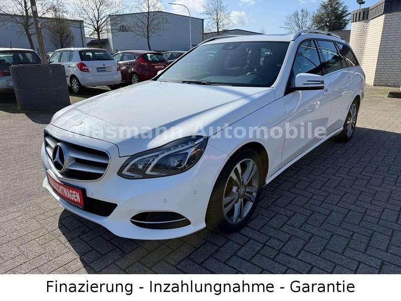 Gebraucht Mercedes E220 170 PS (125 kW) 2015 Polarweiss Kombi