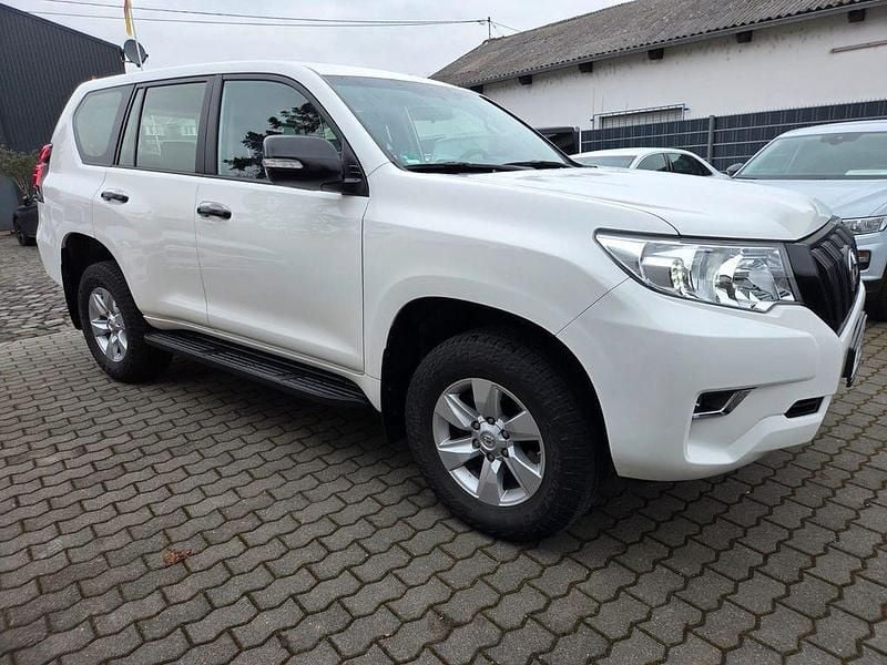 Gebraucht Toyota Land Cruiser 204 PS (150 kW) 2023 Weiß SUV