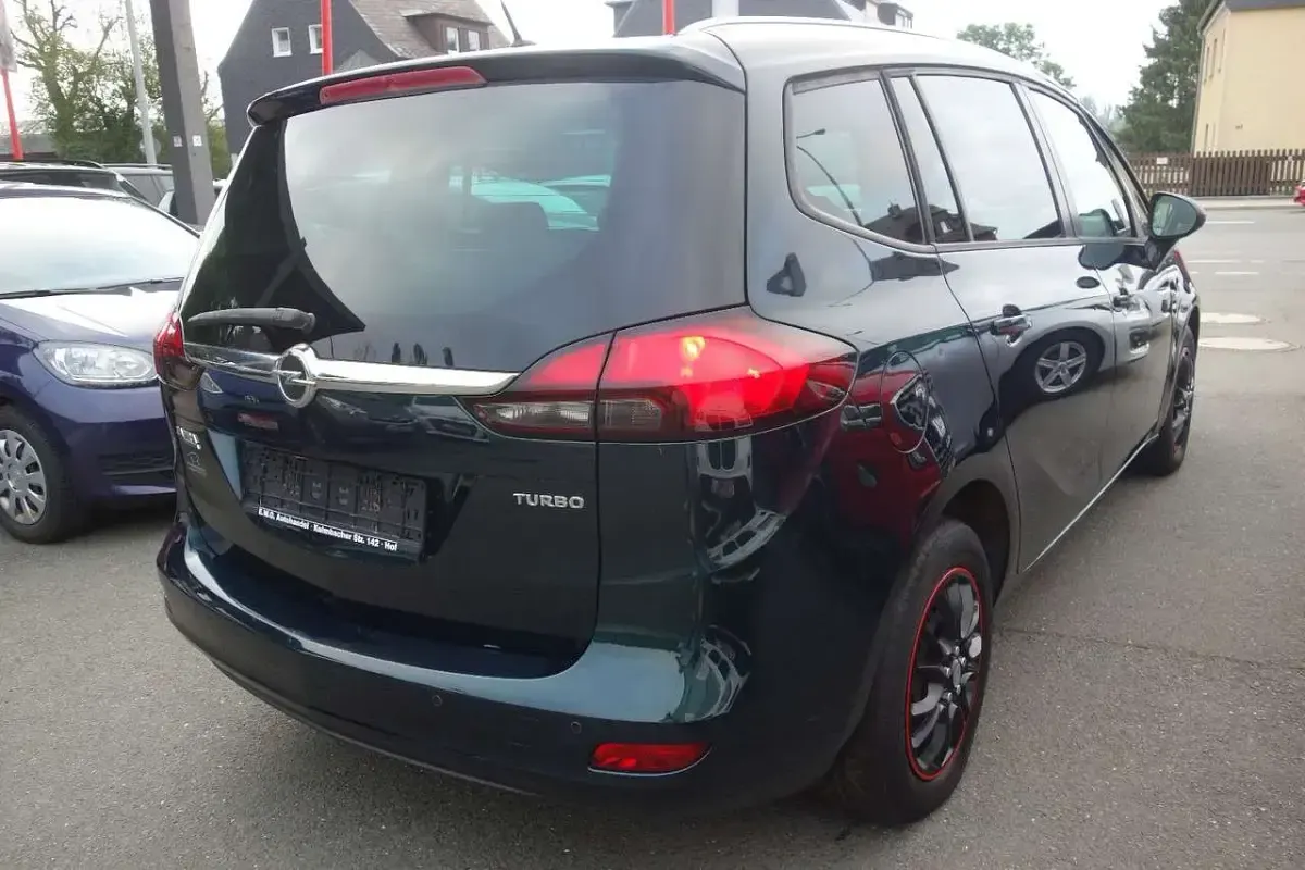 Gebraucht Opel Zafira Tourer Active 140 PS (102 kW) 2014 Grün Van / Kleinbus
