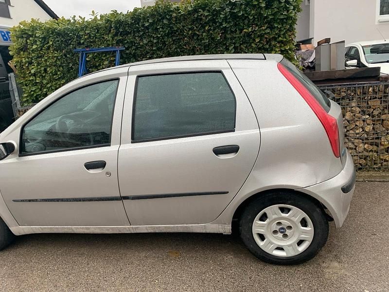 Gebraucht Fiat Punto 69 PS (50 kW) 2001 Silber Kleinwagen