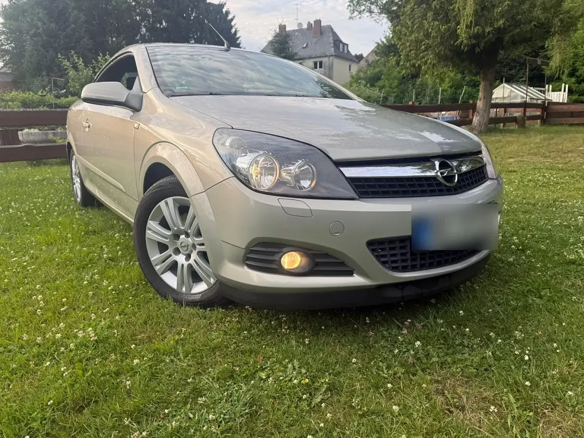 Gebraucht Opel Astra 140 PS (102 kW) 2006 Beige Cabrio