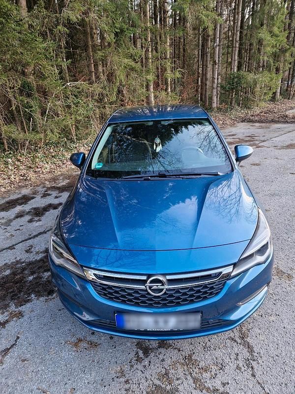 Gebraucht Opel Astra 105 PS (77 kW) 2016 Blau Coupé