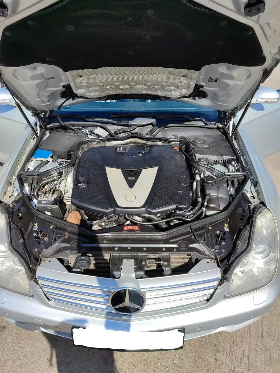 Gebraucht Mercedes CLS320 224 PS (164 kW) 2006 Silber Coupé