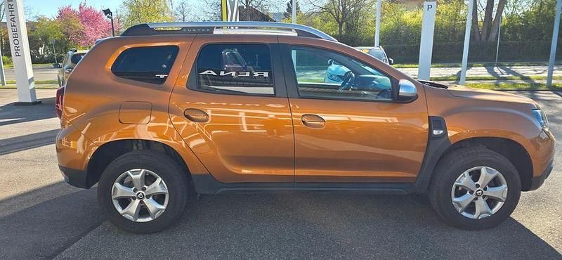 Gebraucht Dacia Duster Comfort 114 PS (83 kW) 2019 Orange SUV