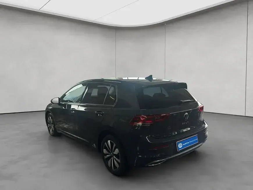 Gebraucht VW Golf VIII Move 110 PS (80 kW) 2024 Grau Limousine