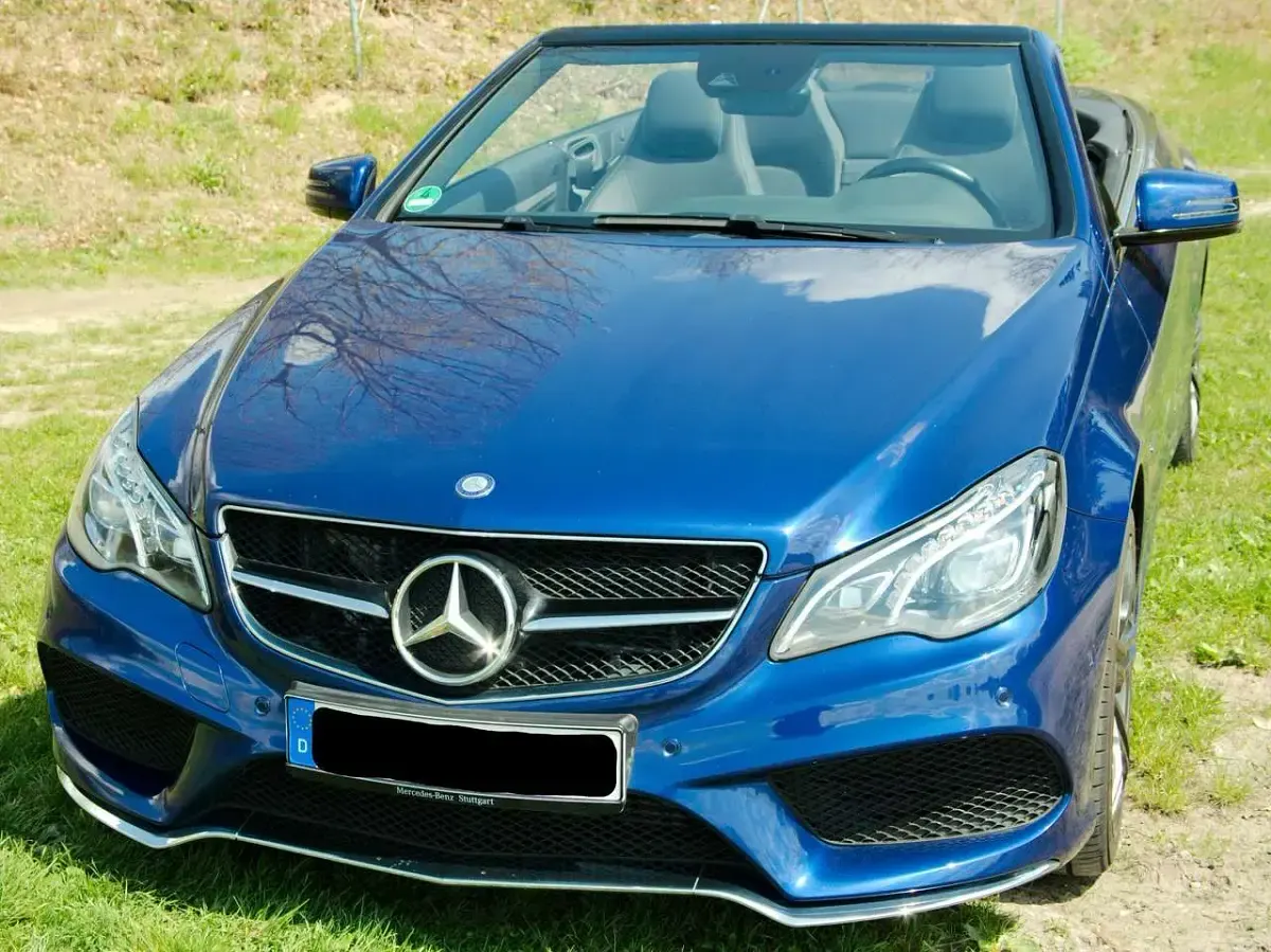 Gebraucht Mercedes E250 Sport Edition 204 PS (150 kW) 2017 Blau Cabrio