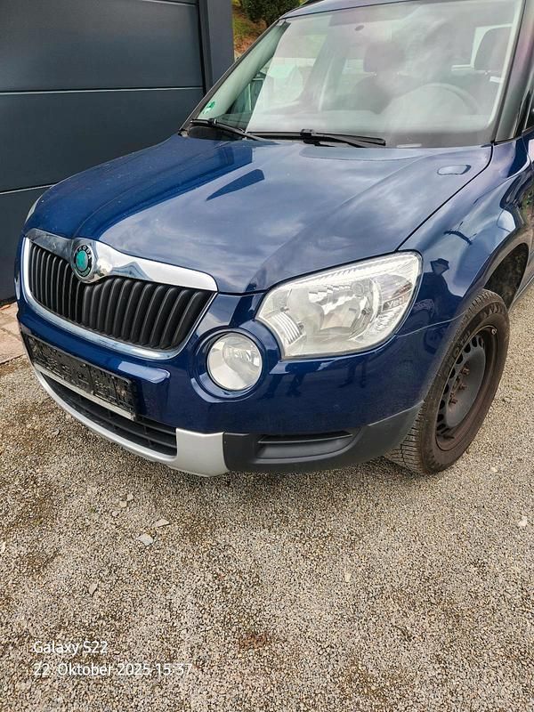 Blau Gebraucht 2013 Skoda Yeti SUV | 3.100 € (Superpreis) - Bild 1/4