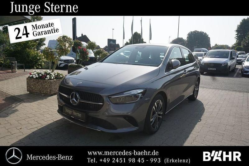 Lack mountaingrau Gebraucht 2024 Mercedes B200 Progressive Van / Kleinbus | 32.950 € (Guter Preis) - Bild 1/4