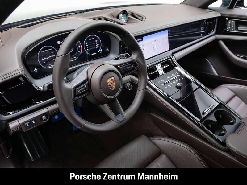 Neu Porsche Panamera GTS 500 PS (367 kW) 2026 Gruen Limousine