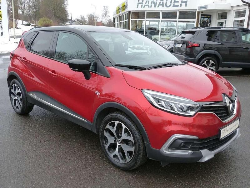 Gebraucht Renault Captur Collection 150 PS (110 kW) 2019 Rot nnp + schwarz gne SUV