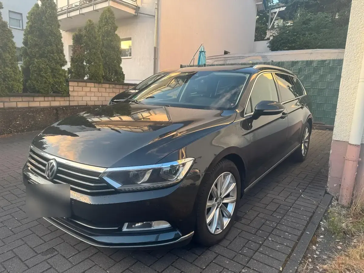 Gebraucht VW Passat 150 PS (110 kW) 2018 Schwarz Kombi