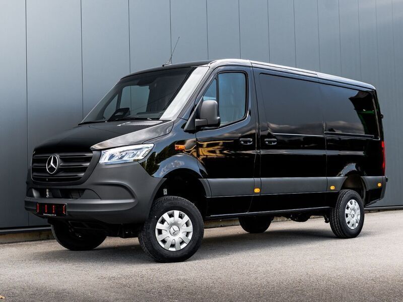 Schwarz Neu 2025 Mercedes Sprinter Van | 74.990 € - Bild 1/4