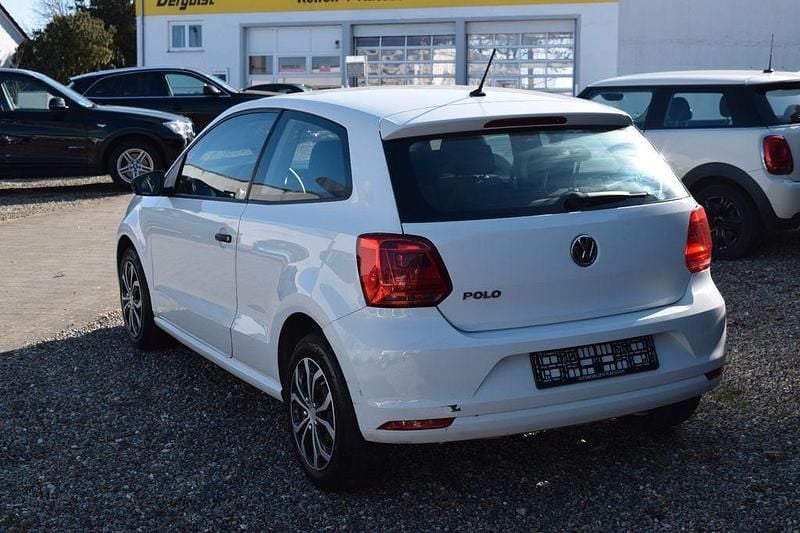 Gebraucht VW Polo Trendline 60 PS (44 kW) 2015 Weiß Kleinwagen