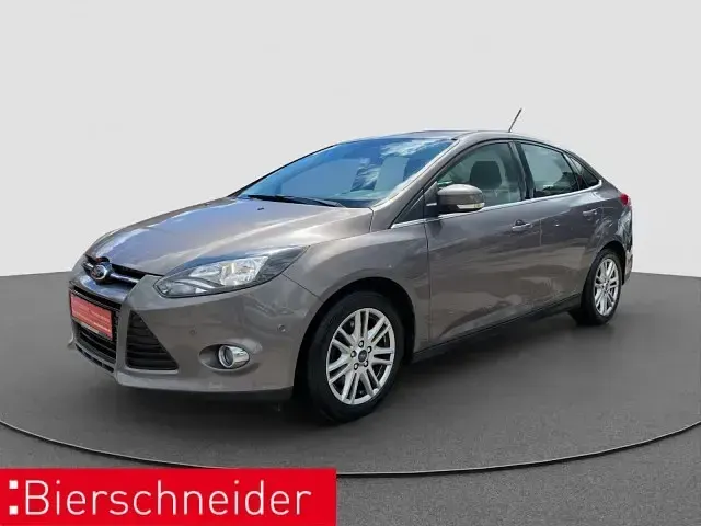 Gebraucht Ford Focus Titanium 150 PS (110 kW) 2013 Braun Limousine