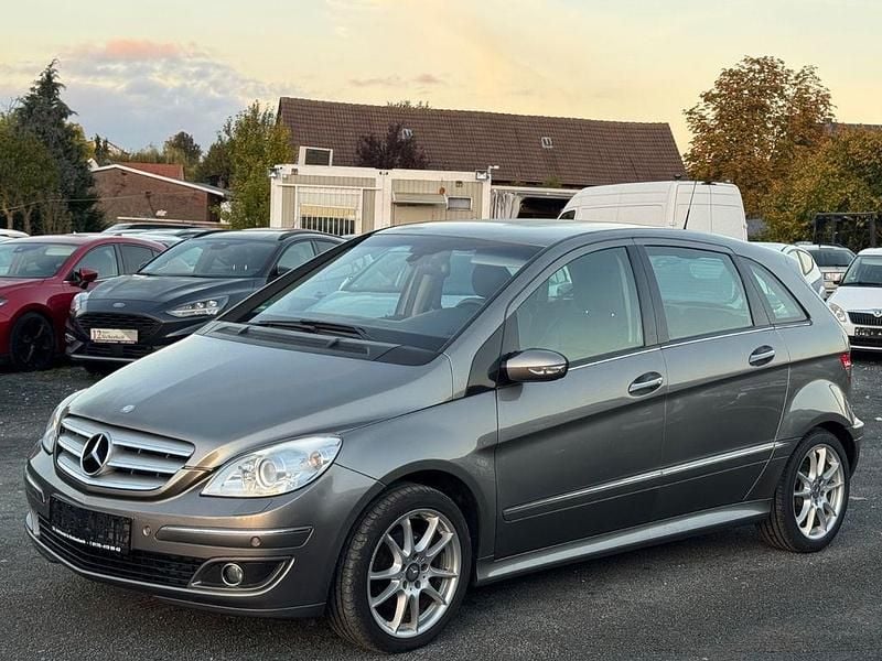 Gebraucht Mercedes B200 193 PS (141 kW) 2006 Grau Van / Kleinbus