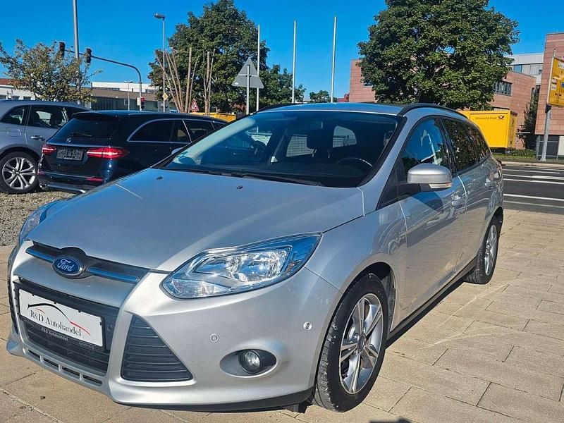 Silber Gebraucht 2013 Ford Focus Champions Edition Kombi | 5.450 € (Fairer Preis) - Bild 1/4