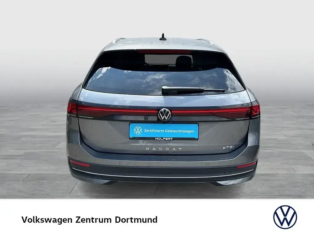 Gebraucht VW Passat Business 150 PS (110 kW) 2025 Grau Kombi