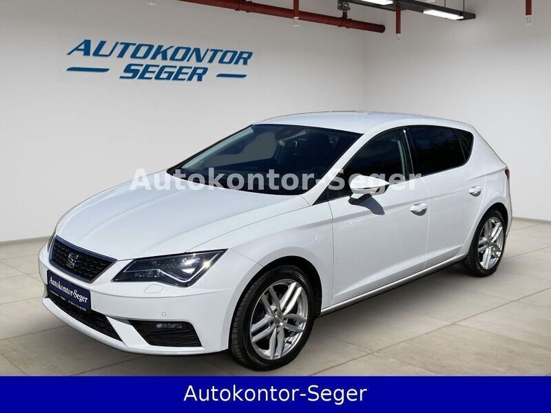 Weiß Gebraucht 2019 Seat Leon XCELLENCE Limousine | 12.300 € (Superpreis) - Bild 1/4