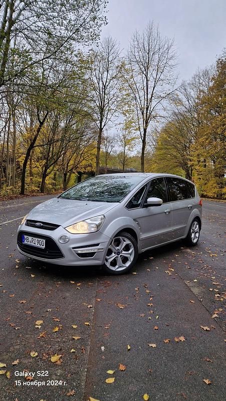 Silber Gebraucht 2010 Ford S-MAX S Van / Kleinbus | 5.900 € - Bild 1/4