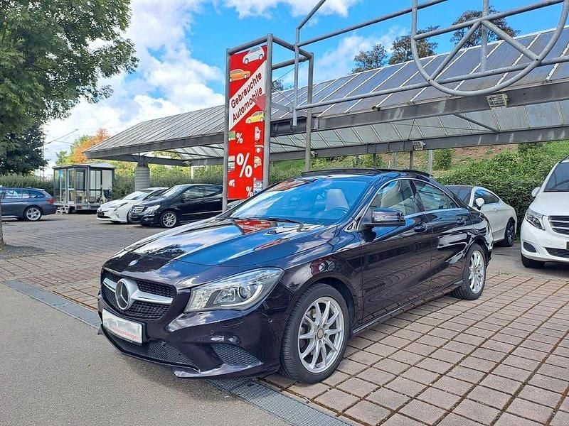 Violett Gebraucht 2014 Mercedes CLA220 Limousine | 13.950 € (Guter Preis) - Bild 1/4