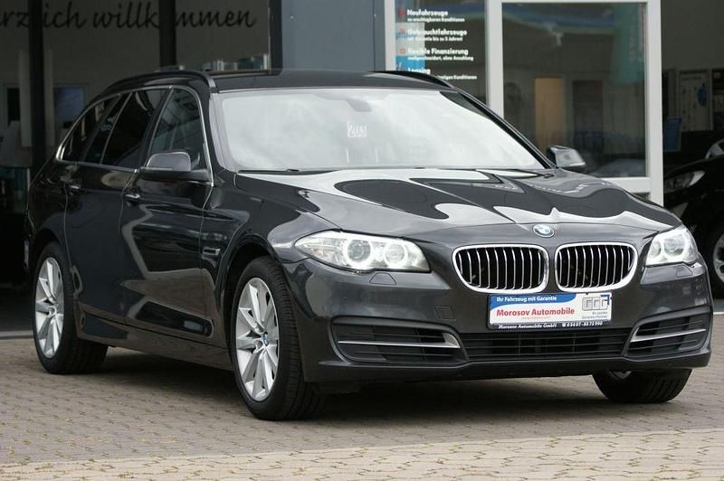 Gebraucht BMW 518 Sport Line 150 PS (110 kW) 2017 Grau Kombi