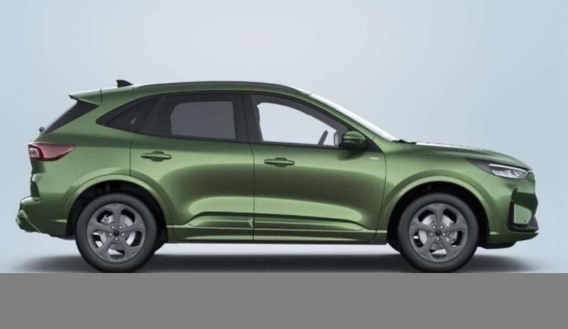 Neu Ford Kuga ST-Line 182 PS (133 kW) 2025 Bursting green metallic SUV