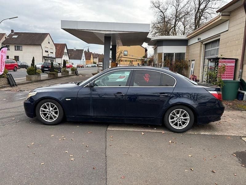 Gebraucht BMW 525 177 PS (130 kW) 2004 Blau Limousine
