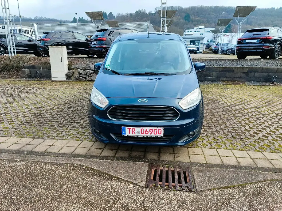 Gebraucht Ford Tourneo Courier 101 PS (74 kW) 2015 Blau Van / Kleinbus