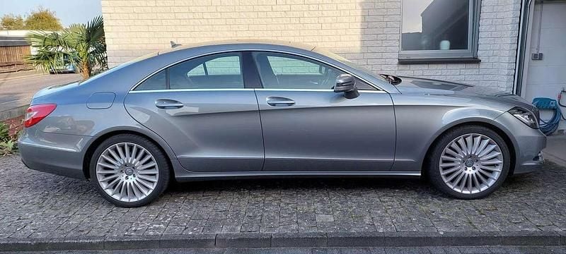 Silber Gebraucht 2014 Mercedes CLS350 Coupé | 35.600 € - Bild 1/4