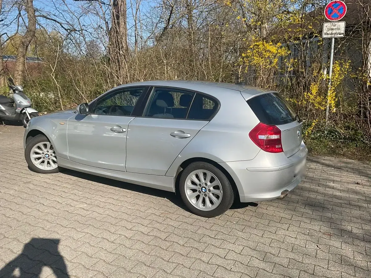 Używany BMW 116 116 KM (85 kW) 2011 Srebrny Hatchback