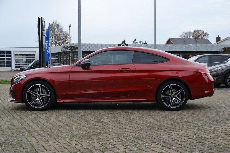 Gebraucht Mercedes C300 AMG line 245 PS (180 kW) 2018 Rot Coupé