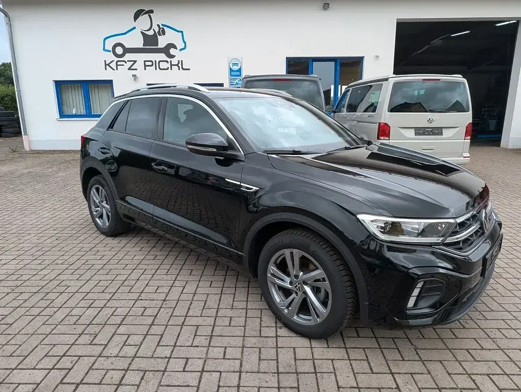 Gebraucht VW T-Roc R-line 150 PS (110 kW) 2025 Grenadillschwarz metallic SUV