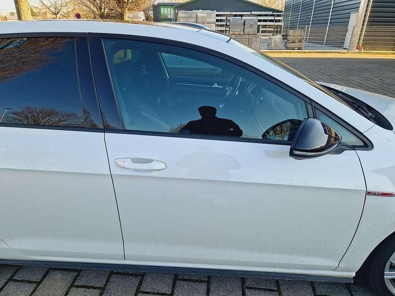 Gebraucht VW Golf VII GTI 230 PS (169 kW) 2016 Weiß Kleinwagen