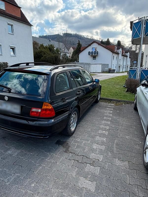 Gebraucht BMW 316 116 PS (85 kW) 2004 Schwarz Kombi