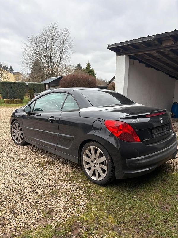 Gebraucht Peugeot 207 CC 120 PS (88 kW) 2008 Schwarz Cabrio