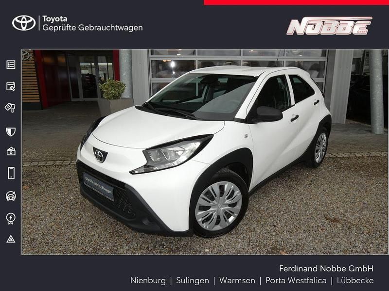 Schneeweiß Gebraucht 2022 Toyota Aygo X SUV | 11.850 € (Superpreis) - Bild 1/4