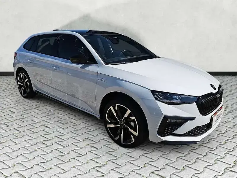 Neu Skoda Scala Monte Carlo 150 PS (110 kW) 2026 Weiß Kleinwagen