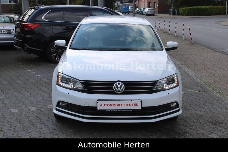 Second-hand VW Jetta 170 CP (125 kW) 2016 Alb Berlinǎ
