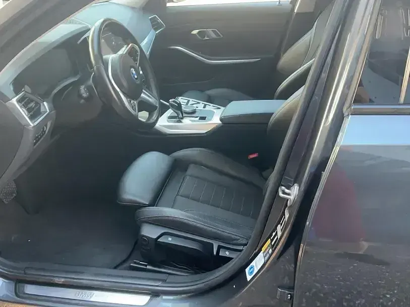 Gebraucht BMW 320e Sport Line 113 PS (83 kW) 2022 Grau Kombi