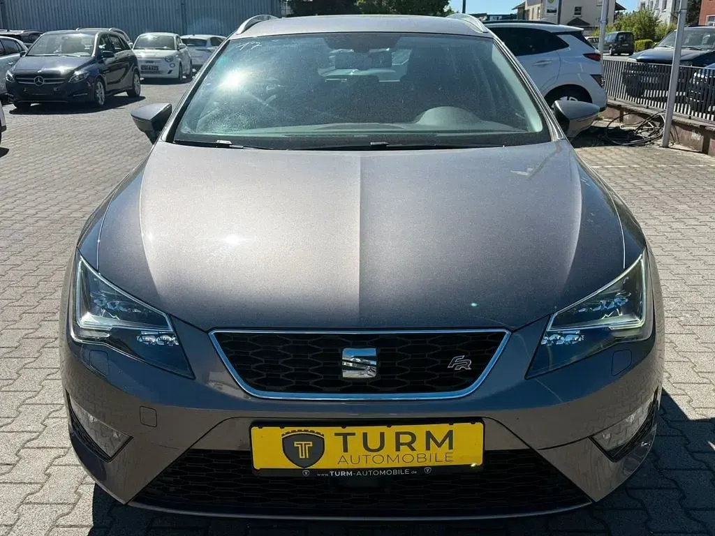 Używany Seat Leon ST FR-Line 184 KM (135 kW) 2015 Szary Kombi