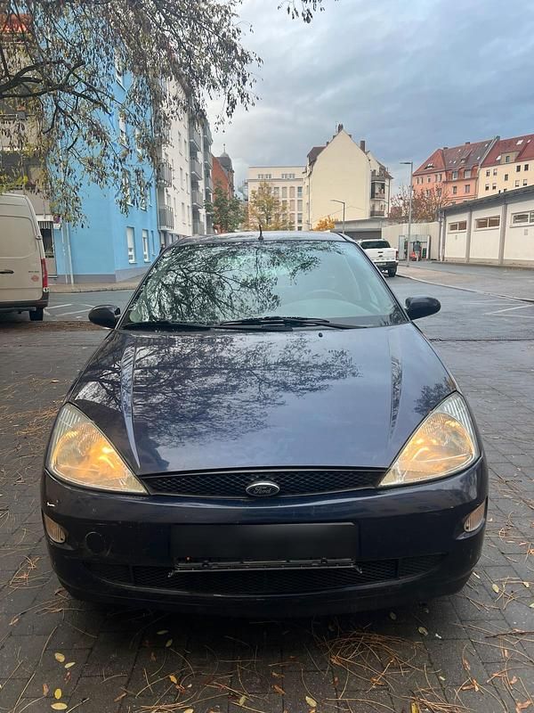 Blau Gebraucht 2001 Ford Focus Limousine | 400 € (Superpreis) - Bild 1/4