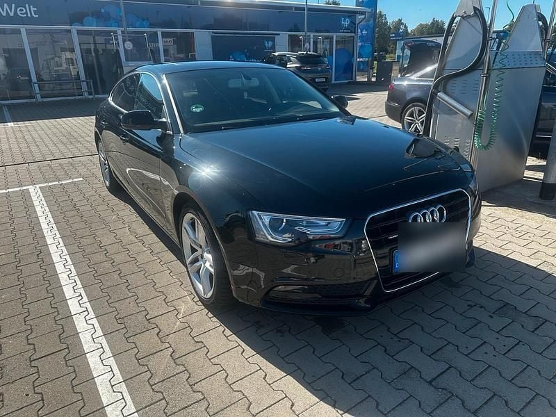 Schwarz Gebraucht 2016 Audi A5 Design Coupé | 11.800 € (Guter Preis) - Bild 1/4