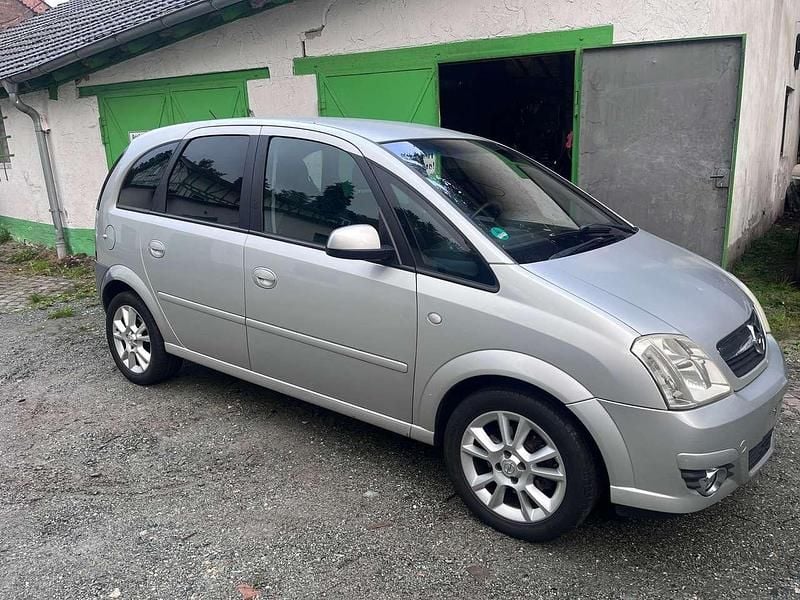 Gebraucht Opel Meriva Edition 105 PS (77 kW) 2008 Silber Van / Kleinbus