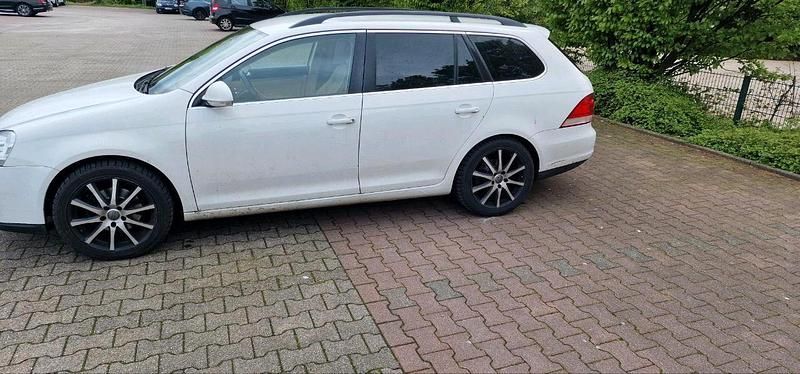 Gebraucht VW Golf V 122 PS (89 kW) 2009 Weiß Kombi