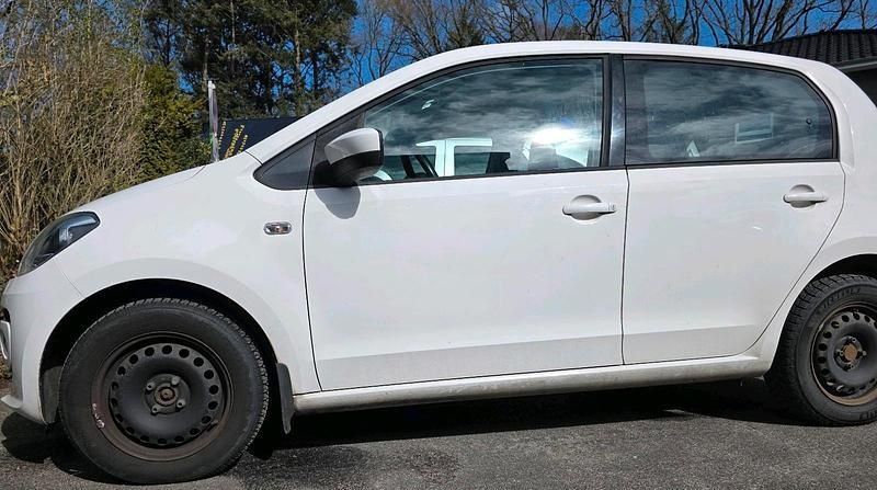 Gebraucht VW up! 68 PS (50 kW) 2016 Weiß Kleinwagen