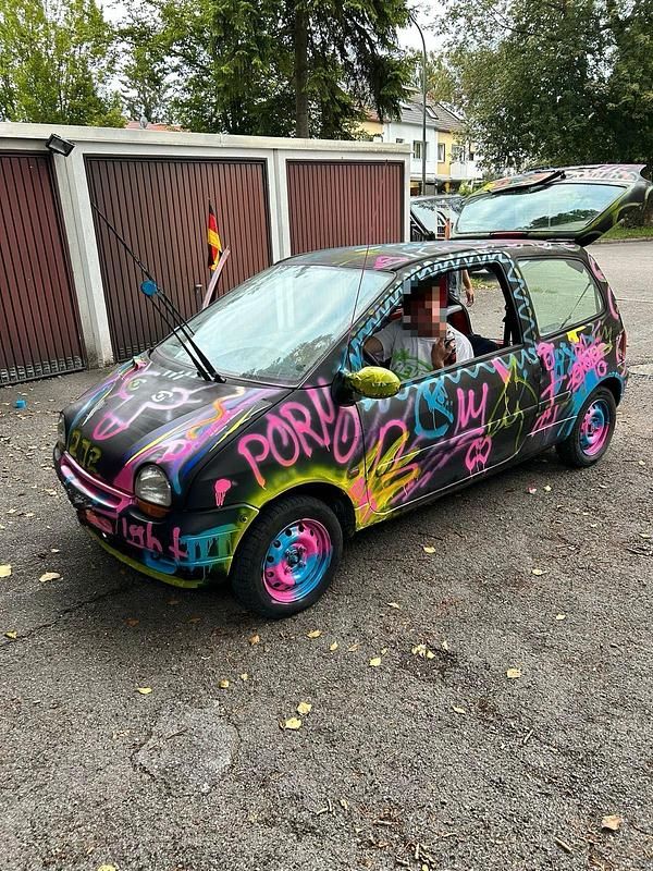 Andere farben Gebraucht 1998 Renault Twingo Kleinwagen | 750 € - Bild 1/3