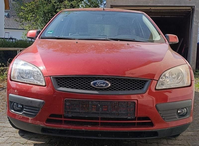 Gebraucht Ford Focus 101 PS (74 kW) 2008 Rot Limousine