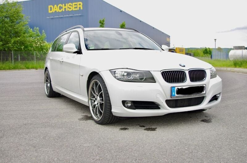 Gebraucht BMW 330 245 PS (180 kW) 2010 Weiß Kombi